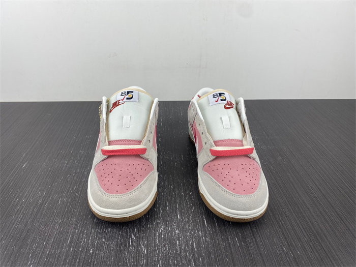 NK Dunk Low SE DO9457-110 detail 6
