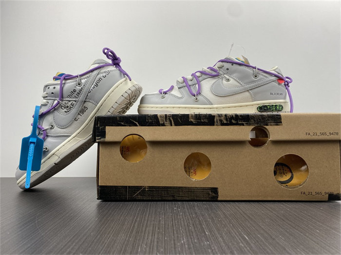NK Dunk Low OW Lot 47 DM1602-125 detail 2