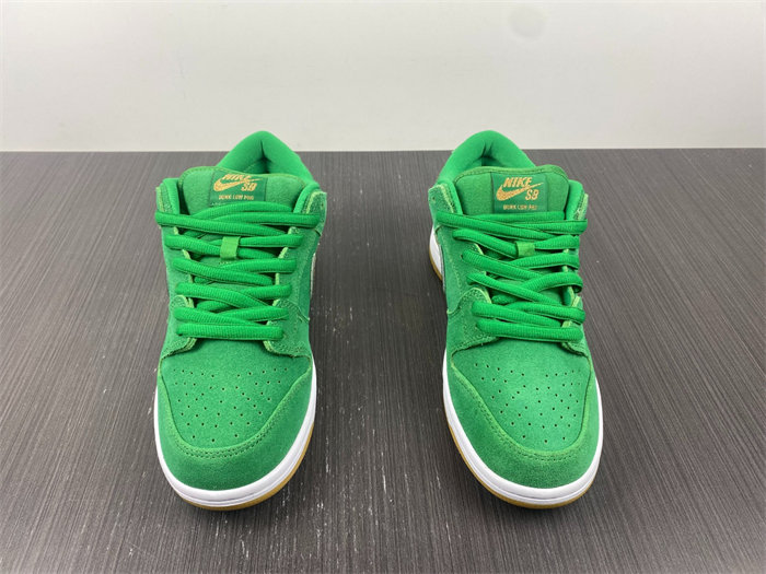 NK SB Dunk Low Pro St. Patrick's Day BQ6817 303 detail 4