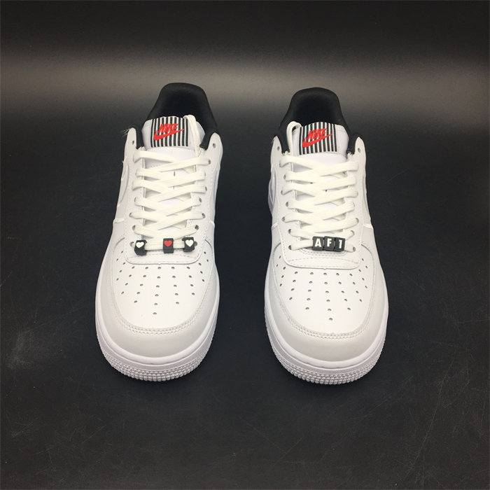 NK Air Force 1 Low Valentine's Day AJ0867-100 detail 4