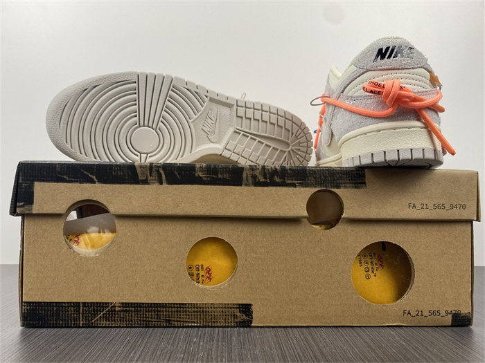 NK Dunk Low OW Lot 19 DJ0950-119 detail 6