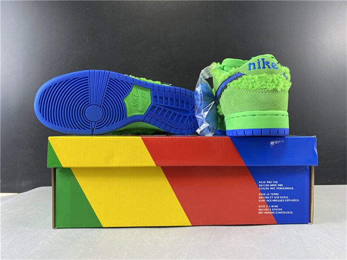 NK SB Dunk Low Grateful Dead Bears Green CJ5378-300 detail 6