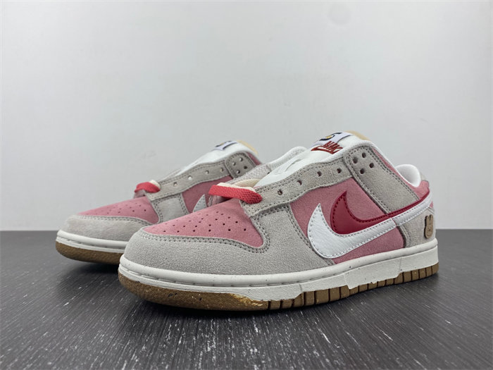 NK Dunk Low SE DO9457-110 detail 7
