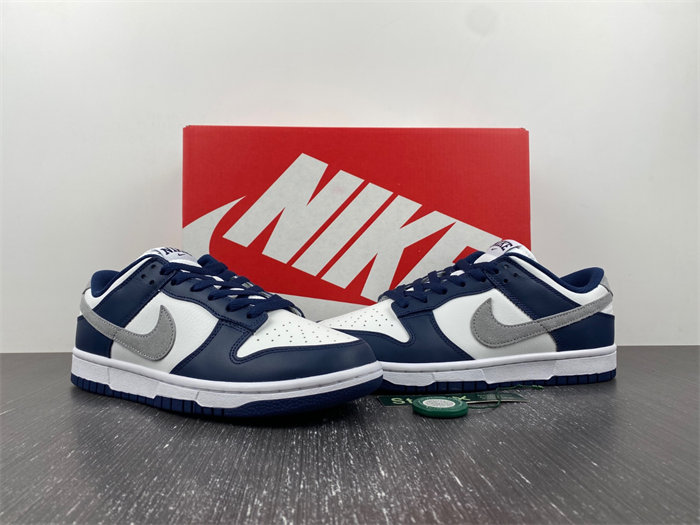 NK Dunk Low Summit White Midnight Navy FD9749-400