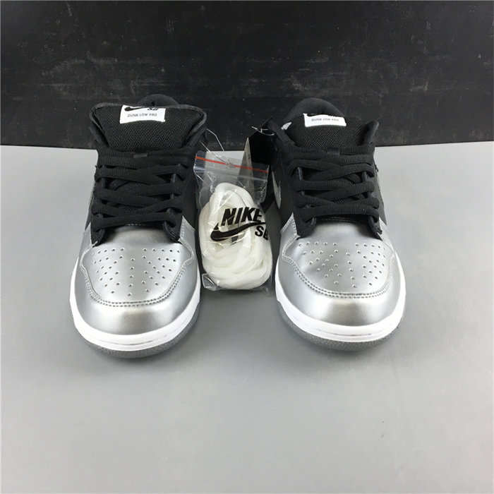 NK SB Dunk Low Supreme Jewel Swoosh Silver CK3480-001 detail 4