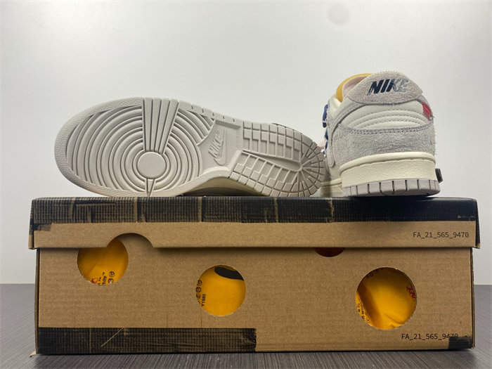 NK Dunk Low OW Lot 18 DJ0950-112 detail 6