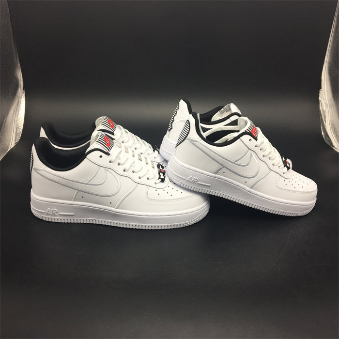 NK Air Force 1 Low Valentine's Day AJ0867-100 detail 6