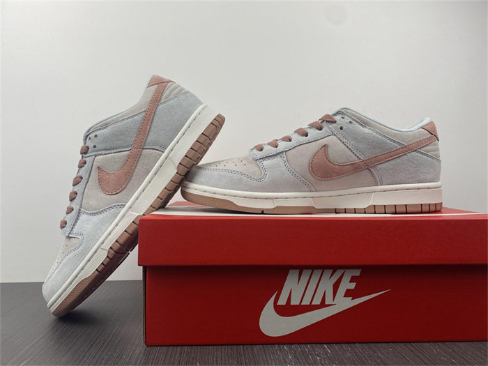 NK Dunk Low Fossil Rose DH7577-001 detail 2