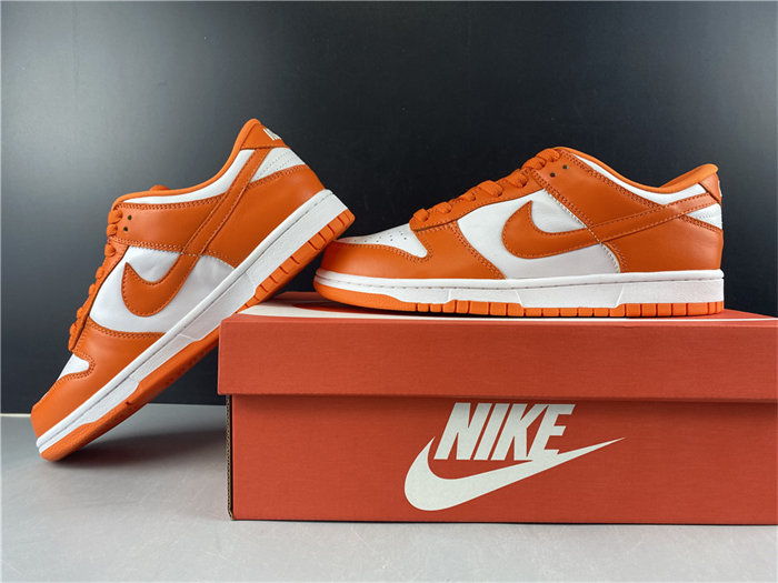 NK Dunk Low SP Syracuse CU1726-101 detail 2