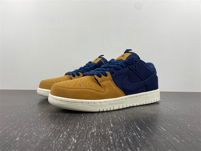 NK SB Dunk Low Pro PRM 90s Backpack DX6775-400 detail 7