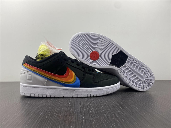 NK SB Dunk Low Polaroid DH7722-001 detail 3