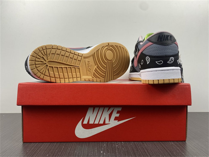 NK Dunk Low SE FREE DH0952-001 detail 6