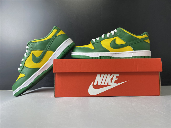 NK Dunk Low Brazil CU1727-700 detail 2