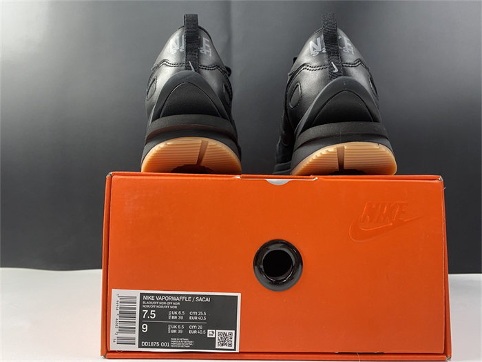 NK Vaporwaffle sacai Black Gum DD1875-001 detail 5