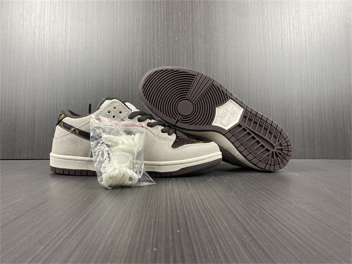 NK SB Dunk Low Loon bQ6817 020 detail 3