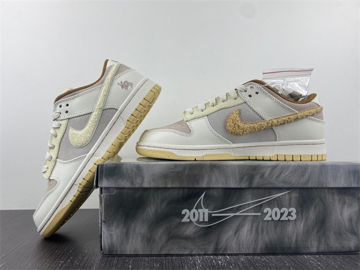 NK Dunk Low Retro PRM Year of the Rabbit Fossil Stone FD4203-211 detail 2