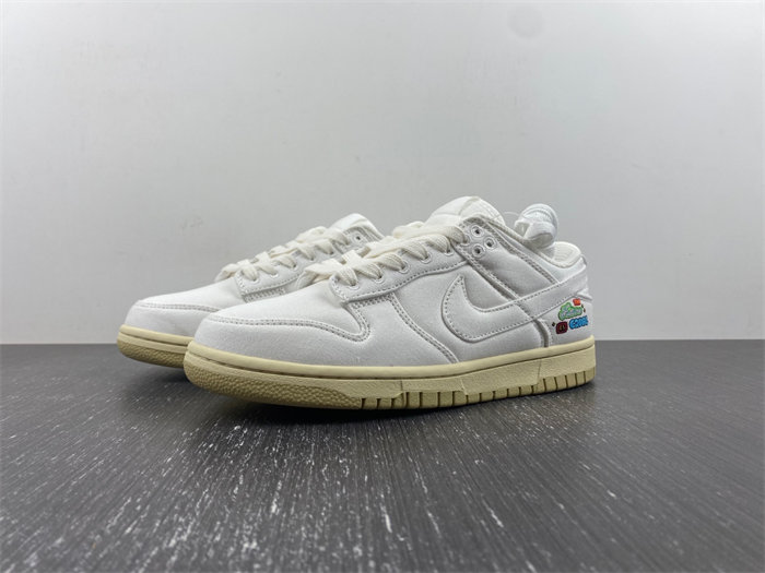 NK Dunk Low SE The Future Is Equal FD0868-133 detail 7