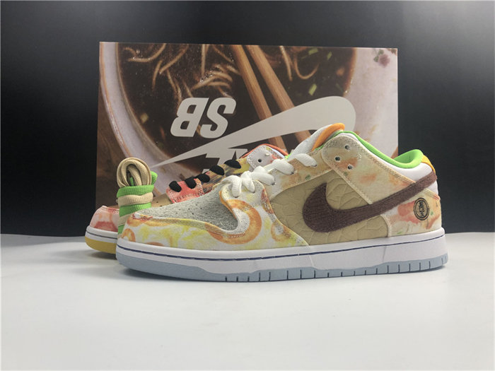 NK SB Dunk Low Street Hawker CV1628-800