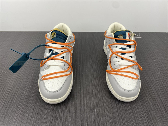 NK Dunk Low OW Lot 44 DM1602-104 detail 4