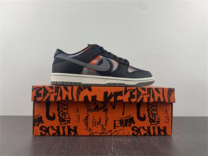 NK Dunk Low Graffiti Black Red DM0108-001 detail 7