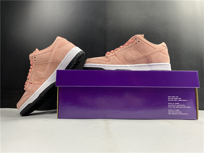 NK SB Dunk Low Pink Pig CV1655-600 detail 2