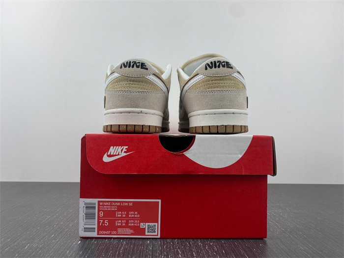 NK Dunk Low SE 85 DO9457-100D detail 5