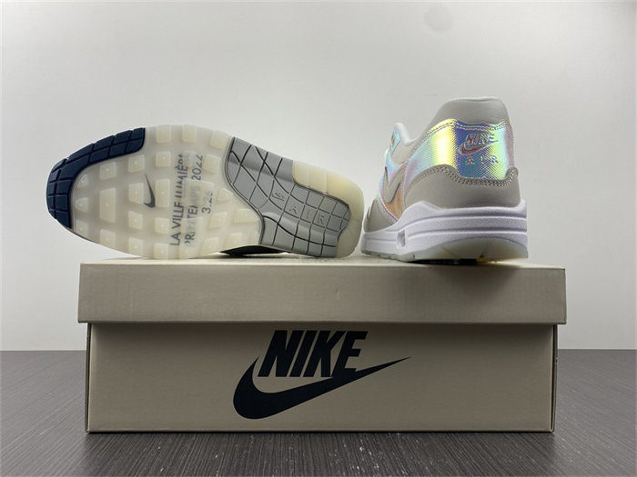 NK Air Max 1 AMD La Ville Lumière DQ9326-100 detail 6