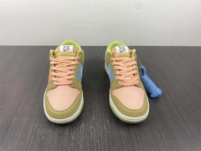 NK Dunk Low Next Nature Sun Club Arctic Orange DM0583-800 detail 4