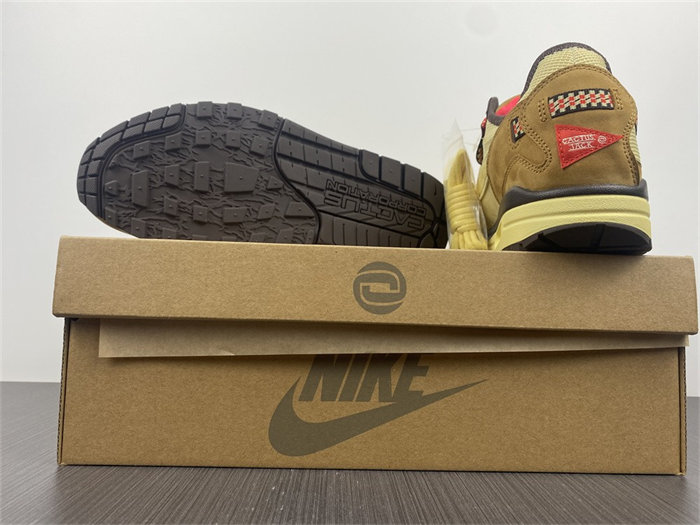 NK Air Max 1 Travis Scott Cactus Jack Wheat Lemon Drop detail 6