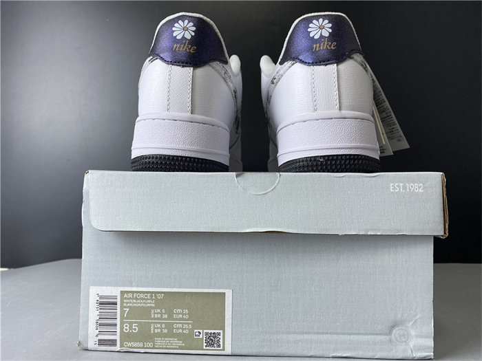 NK Air Force 1 Low Daisy CW5859-100 detail 5