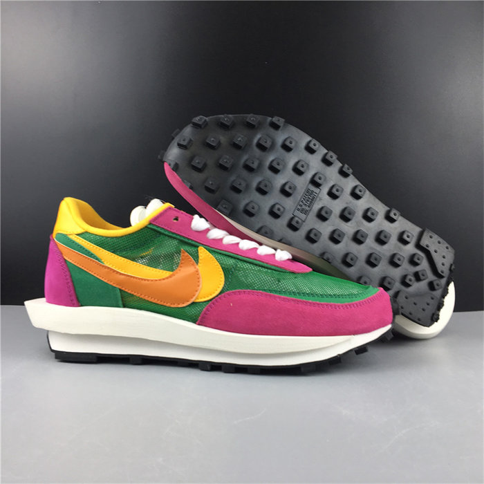 NK LD Waffle sacai Pine Green BV0073-301 detail 3