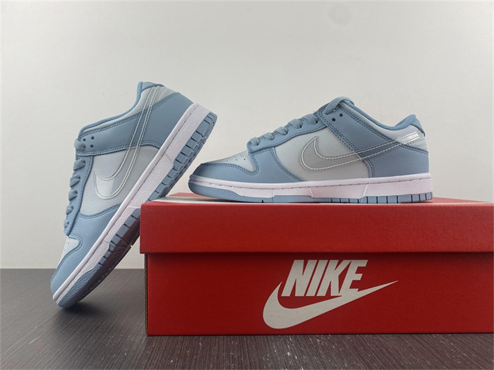 NK Dunk Low Clear Blue Swoosh DH9765-401 detail 2