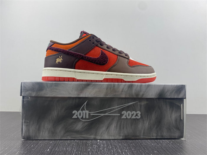 NK Dunk Low Retro PRM Year of the Rabbit Light Crimson FD4203-661 detail 4