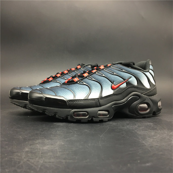 NK Air Max Plus Black Gradient Red CI2299-001 detail 2