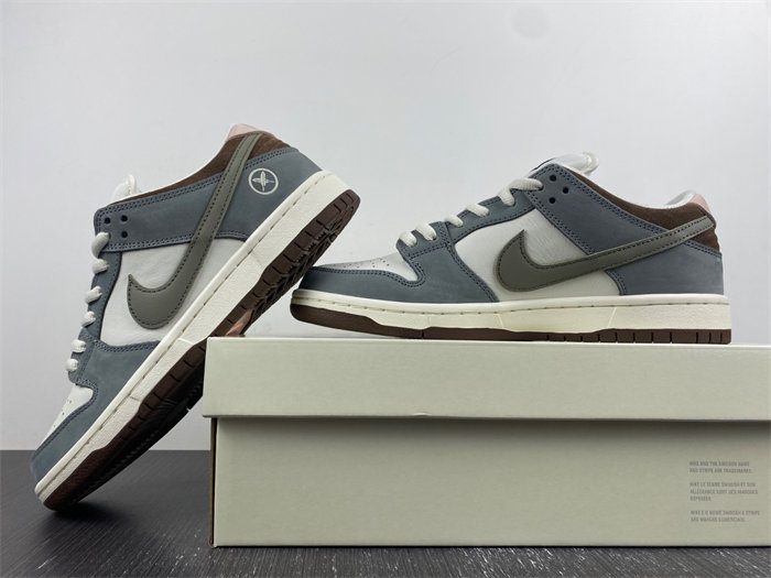 Yuto Horigome x NK SB Dunk Low FQ1180-001 detail 2