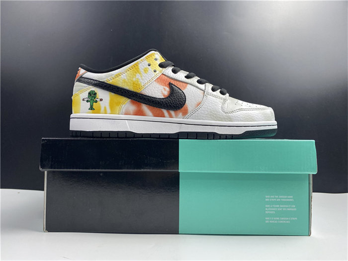 NK SB Dunk Low Raygun Tie-Dye White BQ6832-101 detail 7