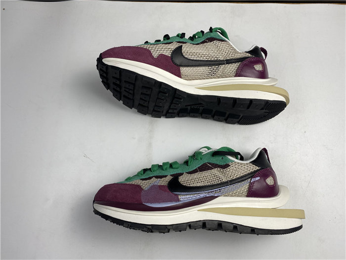 NK Vaporwaffle sacai Villain Red Neptune Green detail 5