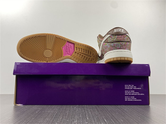 NK SB Dunk Low Pro Paisley Brown DH7534-200 detail 6