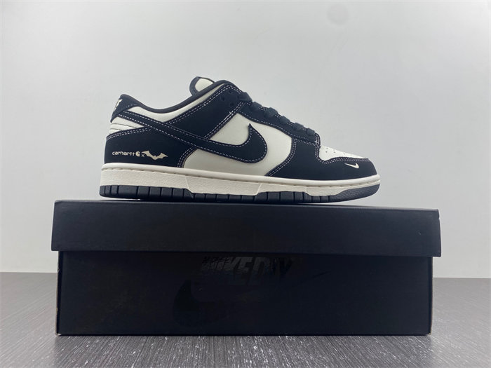 NK Dunk Low FC1688-300 detail 4