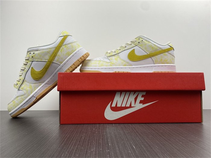 NK Dunk Low Yellow Strike DM9467-700 detail 2