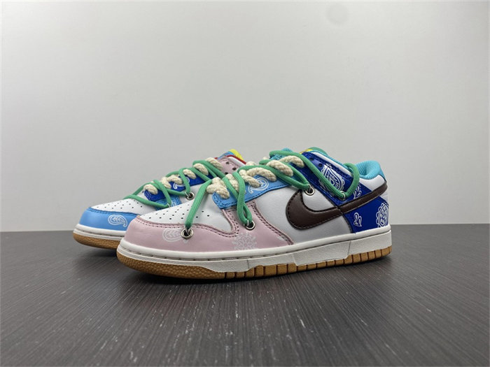 NK Dunk Low SE 'FREE.99' CZ2496-100