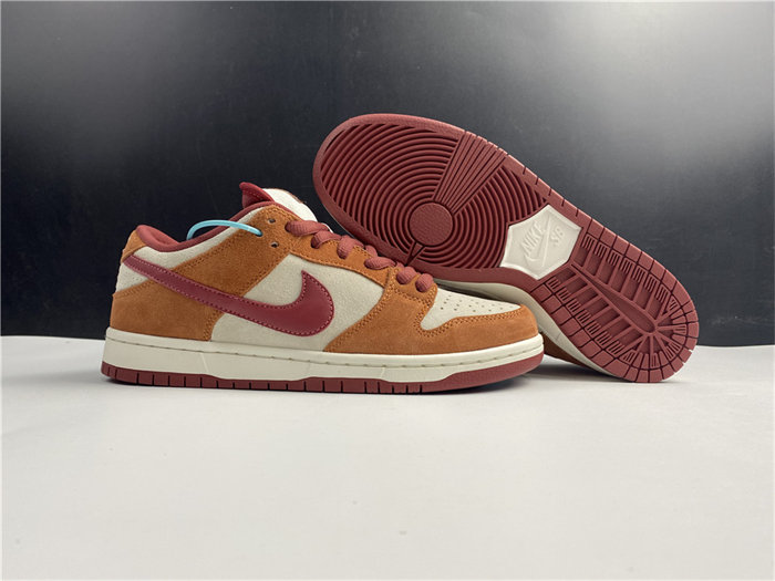 NK SB Dunk Low Pro Dark Russet Cedar BQ6817-202 detail 3