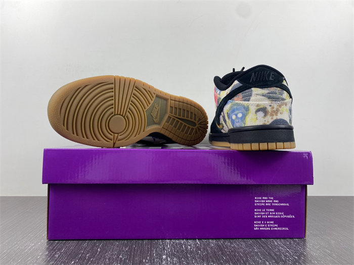 NK SB Dunk Low Supreme Rammellzee FD8778-001 detail 3