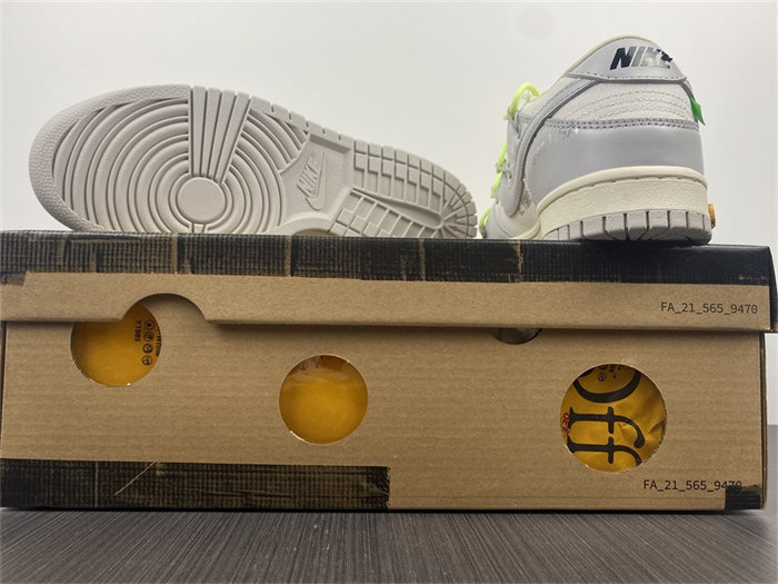 NK Dunk Low OW Lot 43 DM1602-128 detail 6