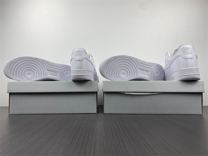 NK Air Force 1 Low LE Triple White DH2920-111 detail 6