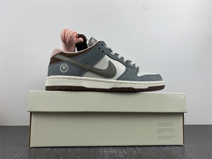 Yuto Horigome x NK SB Dunk Low FQ1180-001 detail 4