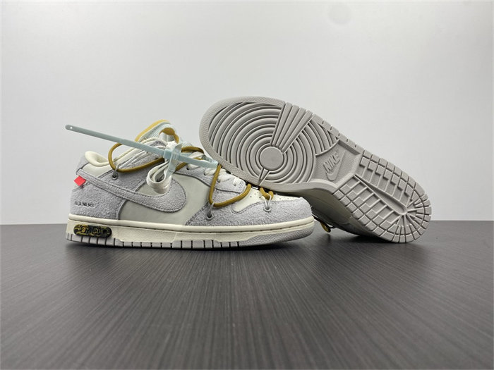 NK Dunk Low OW Lot 37 DJ0950-105 detail 3