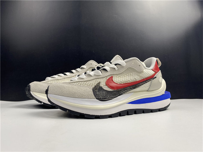 NK Vaporwaffle sacai Sport Fuchsia Game Royal CV1363-100