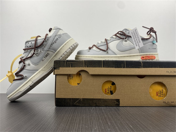 NK Dunk Low OW Lot 46 DM1602-102 detail 2