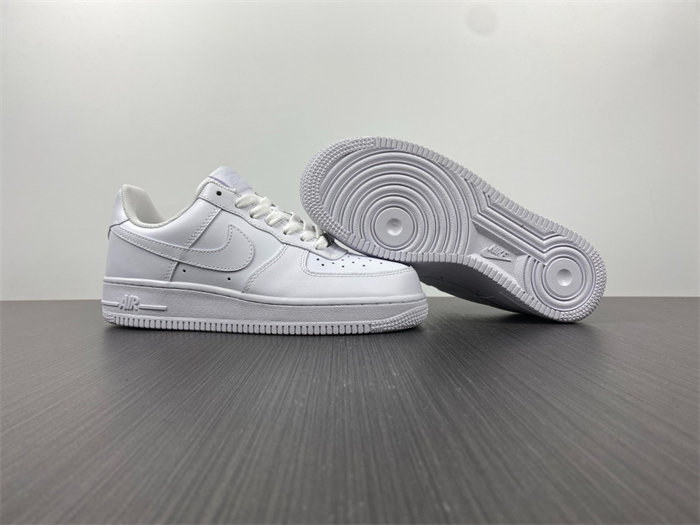 NK Air Force 1 Low LE Triple White DH2920-111 detail 3
